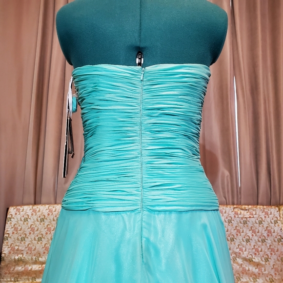 NWT Fabuluxe Couture Blue Evening Gown - Picture 4 of 11